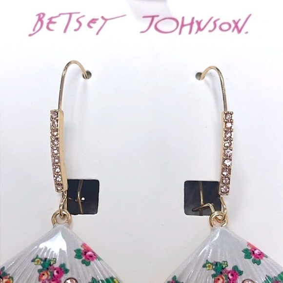 Brand New Betsey Johnson Floral Seashell Rhinestone Drop Earrings Beach Tropical - Picture 9 of 14